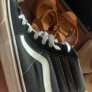 high top vans! 🖤